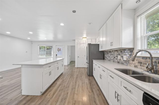 5822 Reamer Street, Houston, TX 77074