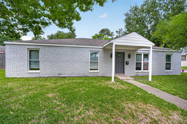 5822 Reamer Street, Houston, TX 77074