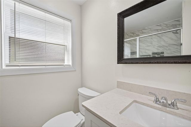 5822 Reamer Street, Houston, TX 77074