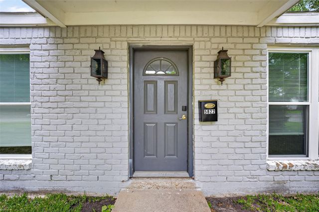 5822 Reamer Street, Houston, TX 77074