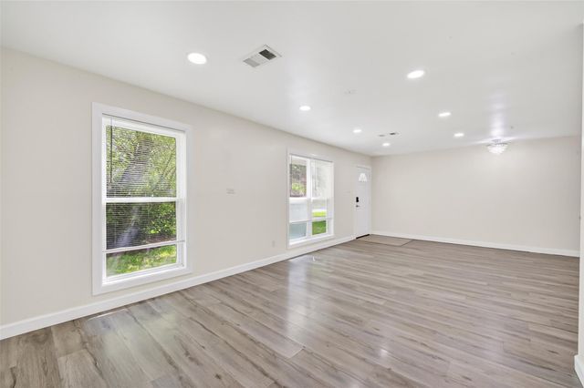 5822 Reamer Street, Houston, TX 77074