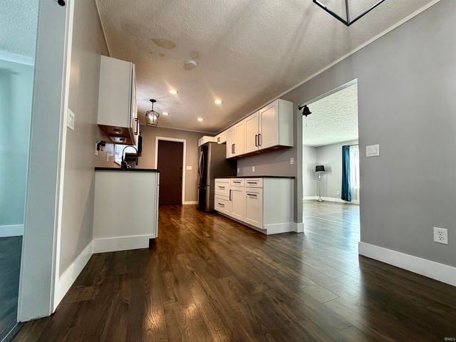 766 Rocky Creek East, Bedford, IN 47421