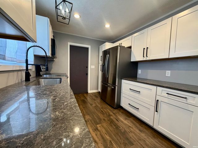 766 Rocky Creek East, Bedford, IN 47421