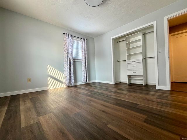 766 Rocky Creek East, Bedford, IN 47421