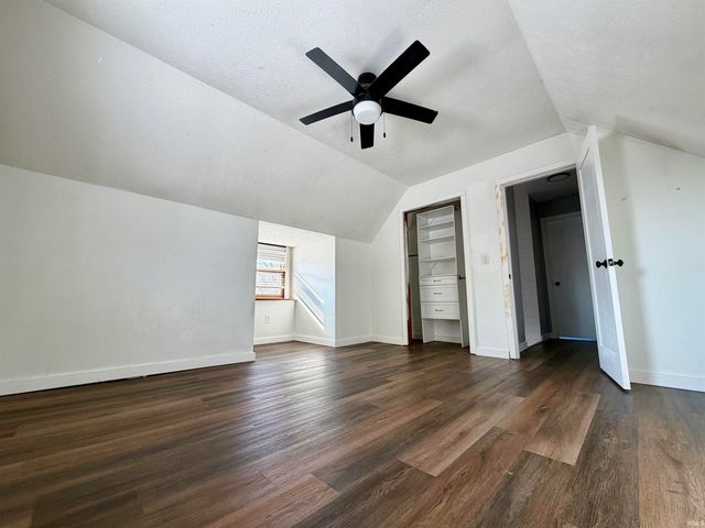 766 Rocky Creek East, Bedford, IN 47421