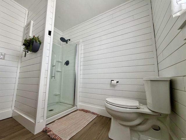 766 Rocky Creek East, Bedford, IN 47421