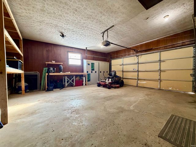 766 Rocky Creek East, Bedford, IN 47421