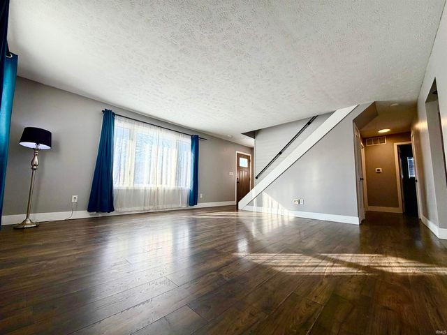 766 Rocky Creek East, Bedford, IN 47421