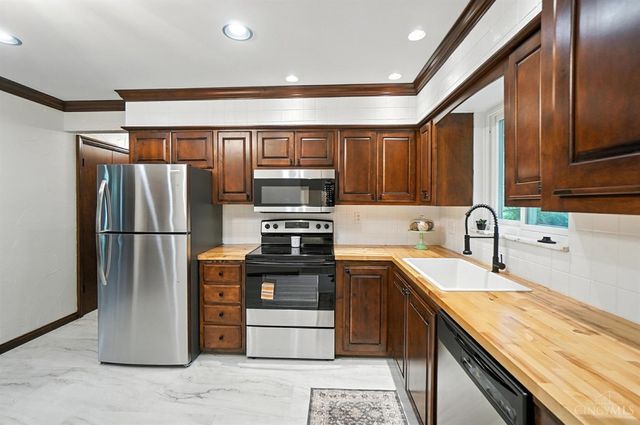 2000 Neeb Road, Green Twp, OH 45233