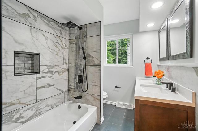 2000 Neeb Road, Green Twp, OH 45233