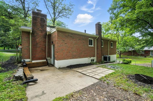 2000 Neeb Road, Green Twp, OH 45233
