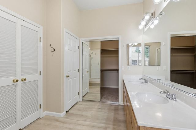 2875 Barret Dr, Roseville, CA 95661