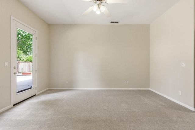 2875 Barret Dr, Roseville, CA 95661