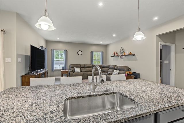 921 Cedar Grove Drive, Tipp City, OH 45371