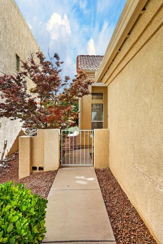 3137 Renaissance Loop SE, Rio Rancho, NM 87124