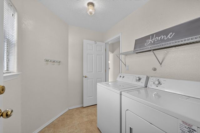 3137 Renaissance Loop SE, Rio Rancho, NM 87124