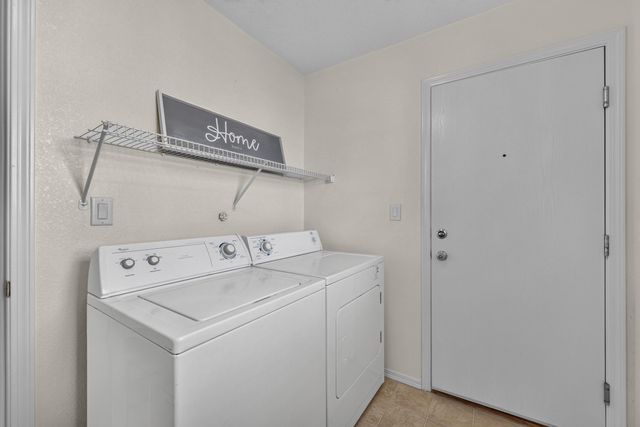 3137 Renaissance Loop SE, Rio Rancho, NM 87124