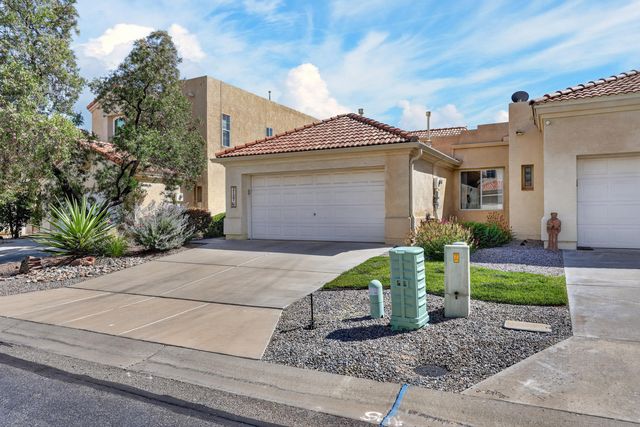 3137 Renaissance Loop SE, Rio Rancho, NM 87124