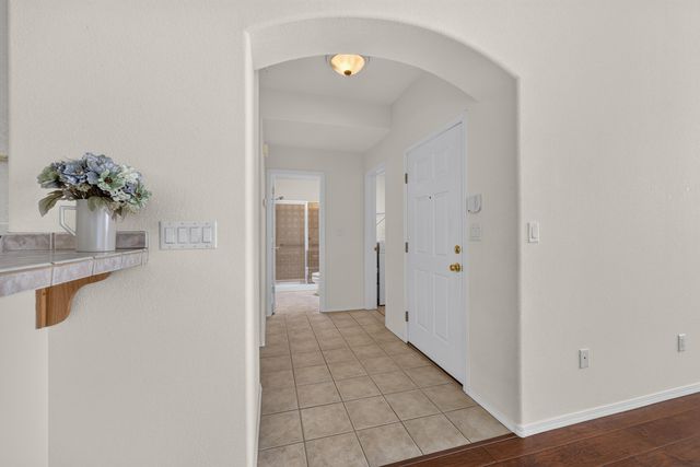 3137 Renaissance Loop SE, Rio Rancho, NM 87124