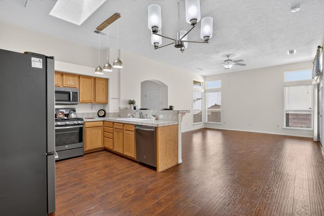 3137 Renaissance Loop SE, Rio Rancho, NM 87124