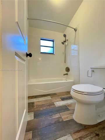 11288 SW 9th Ct, Pembroke Pines, FL 33025