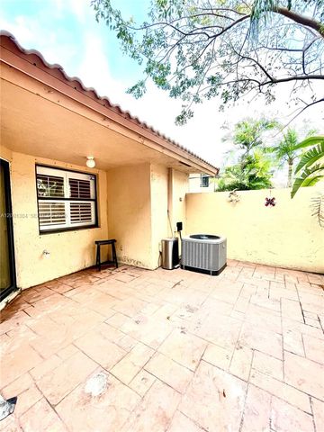 11288 SW 9th Ct, Pembroke Pines, FL 33025