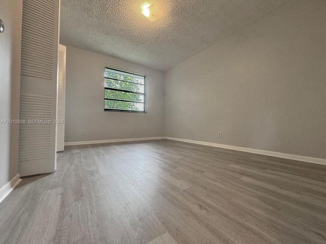 10947 NW 45th St, Coral Springs, FL 33065