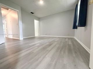 10947 NW 45th St, Coral Springs, FL 33065