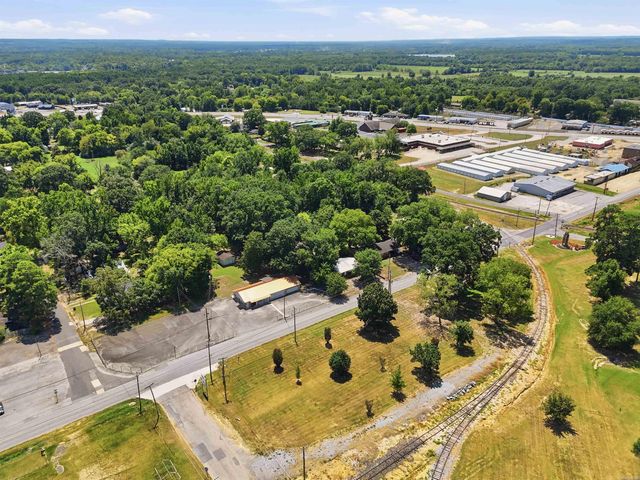 1003 W Moline Street, Malvern, AR 72104