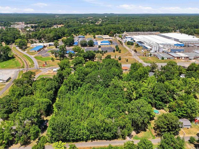 1003 W Moline Street, Malvern, AR 72104