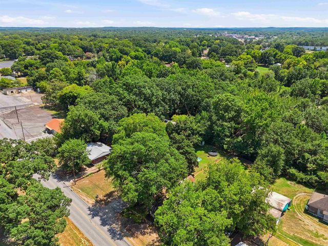1003 W Moline Street, Malvern, AR 72104