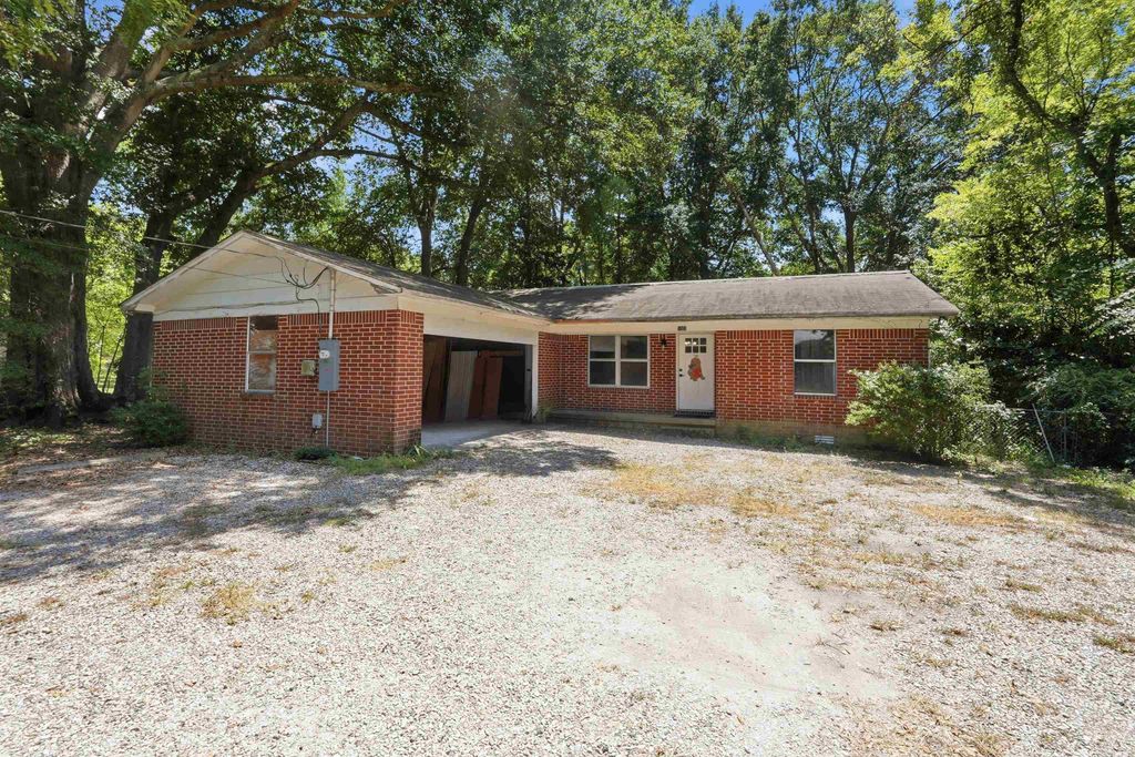 1003 W Moline Street, Malvern, AR 72104