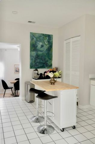 750 S Oakley Boulevard 3, Chicago, IL 60612