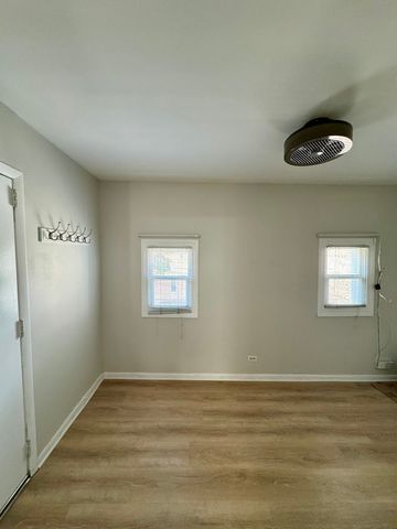 750 S Oakley Boulevard 3, Chicago, IL 60612