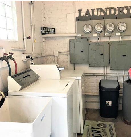 750 S Oakley Boulevard 3, Chicago, IL 60612