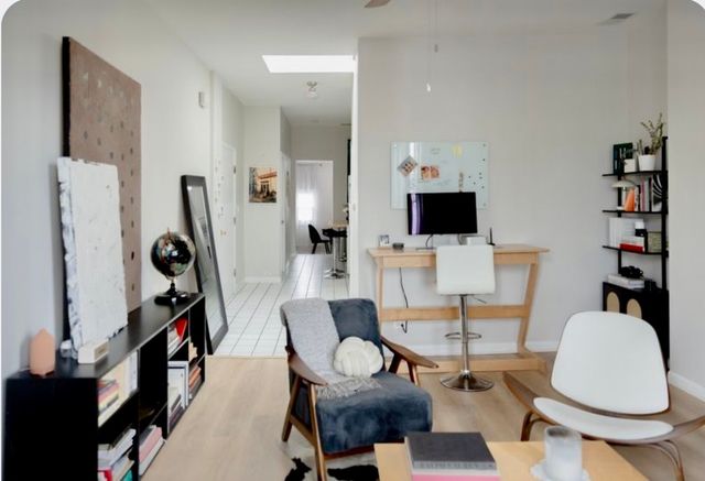 750 S Oakley Boulevard 3, Chicago, IL 60612