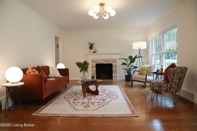 323 N Bonner Ave, Louisville, KY 40207