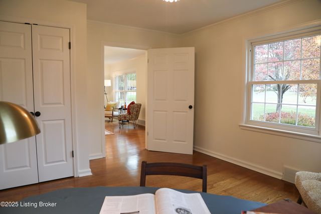 323 N Bonner Ave, Louisville, KY 40207