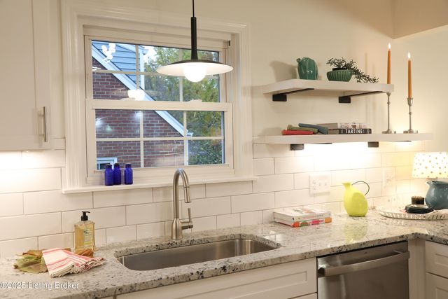 323 N Bonner Ave, Louisville, KY 40207