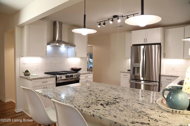 323 N Bonner Ave, Louisville, KY 40207