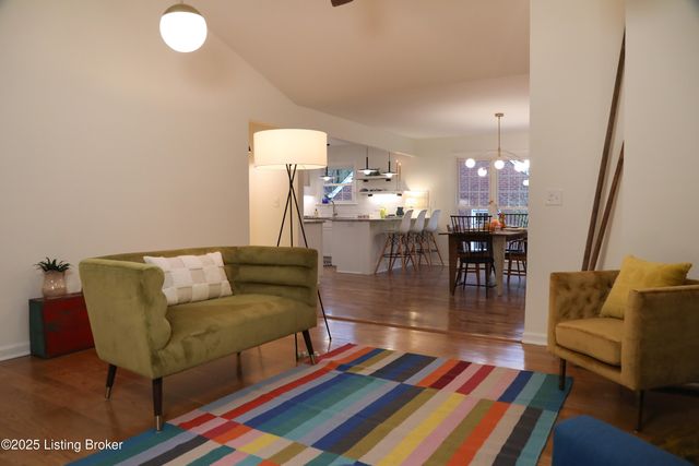 323 N Bonner Ave, Louisville, KY 40207