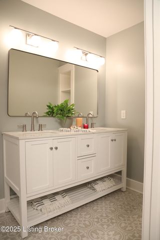 323 N Bonner Ave, Louisville, KY 40207