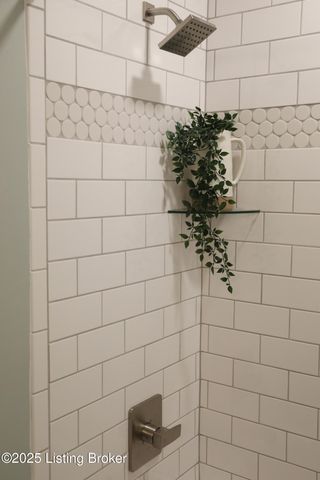 323 N Bonner Ave, Louisville, KY 40207