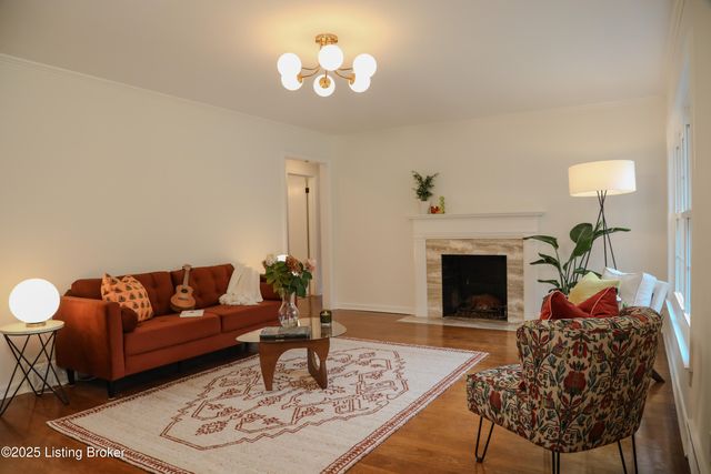 323 N Bonner Ave, Louisville, KY 40207