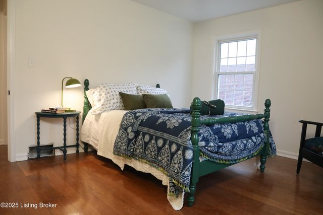 323 N Bonner Ave, Louisville, KY 40207