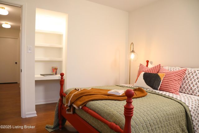 323 N Bonner Ave, Louisville, KY 40207