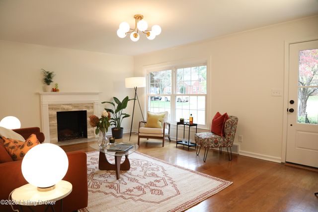 323 N Bonner Ave, Louisville, KY 40207