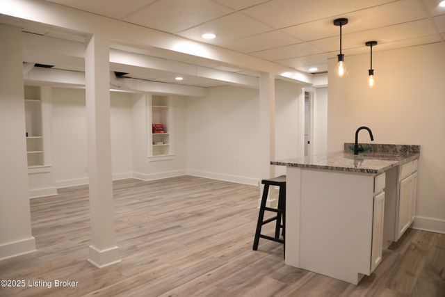 323 N Bonner Ave, Louisville, KY 40207