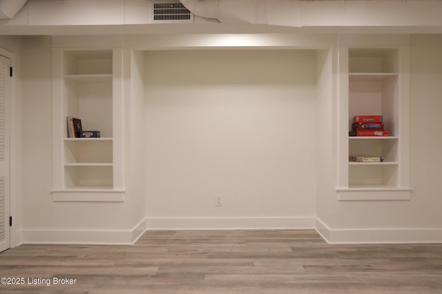 323 N Bonner Ave, Louisville, KY 40207