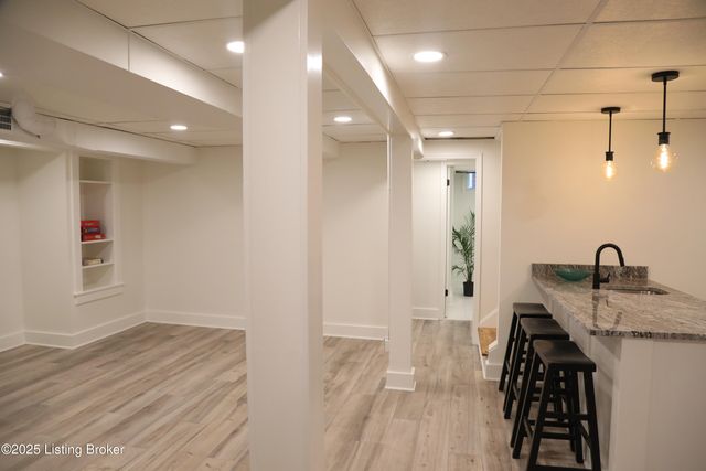 323 N Bonner Ave, Louisville, KY 40207